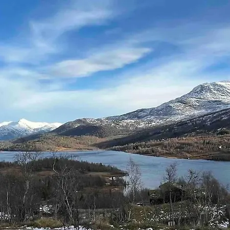 Med Utsikt Over Sunnmorsalpane