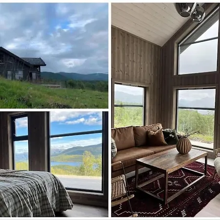 Med Utsikt Over Sunnmorsalpane Sykkylven